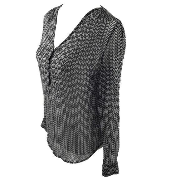 Long sleeved black & White Banana Republic blouse - Picture 3 of 4